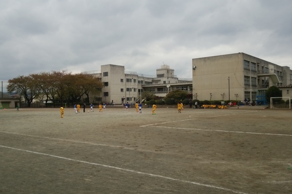 グラウンド