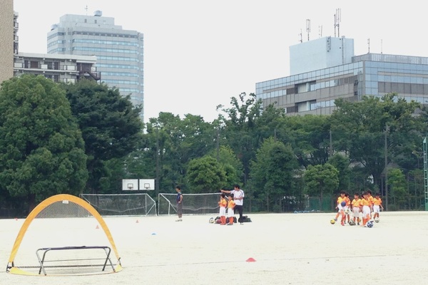 グラウンド