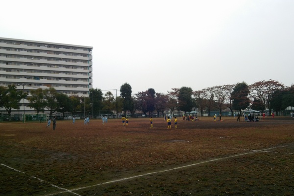 グラウンド