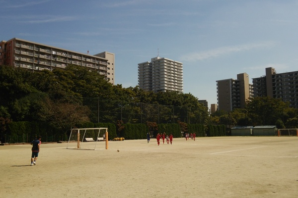 グラウンド